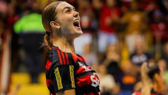 PLAYER OF THE WEEK: HELENA WENK 🇧🇷🔥 With Simone Lee out, Helena stepped up in the season’s biggest Clash – Sesc Flamengo vs Osasco – and shined in the 3-0 win. The 20-year-old, 2.00m OH led all scorers with 13 pts and left the court as MVP. Helena keeps shining in a standout year: silver with Brazil at the #VNL, bronze at the #WWCH and another bronze at the U21 World Championship. What a season. What a player. 📺 Catch her in action on VBTV: 📹: SporTV / VBTV 🏐 #Volleyball #Volei
