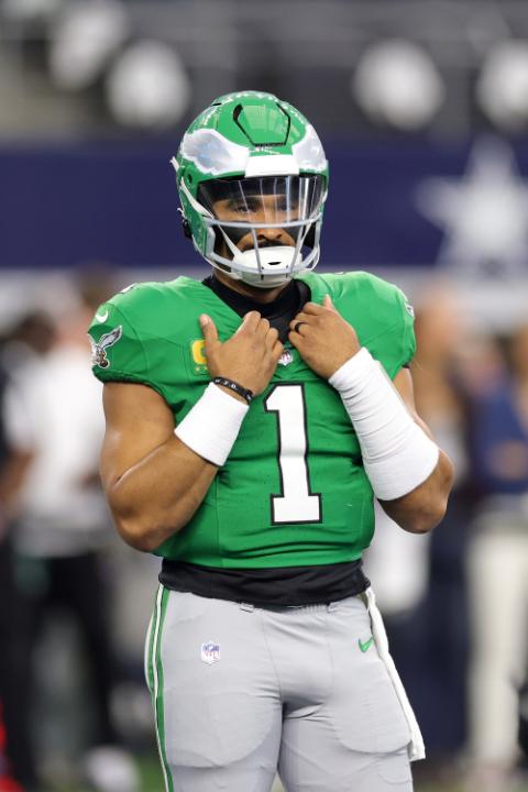 Joe Giglio believes the Eagles' run game is their "biggest issue" and Jalen Hurts needs a successful run game to succeed.