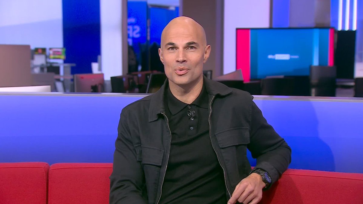 Vinny O'Connor discusses the potential changes Arne Slot could make to Liverpool's defence ahead of this evening's Champions League tie with PSV 🔀