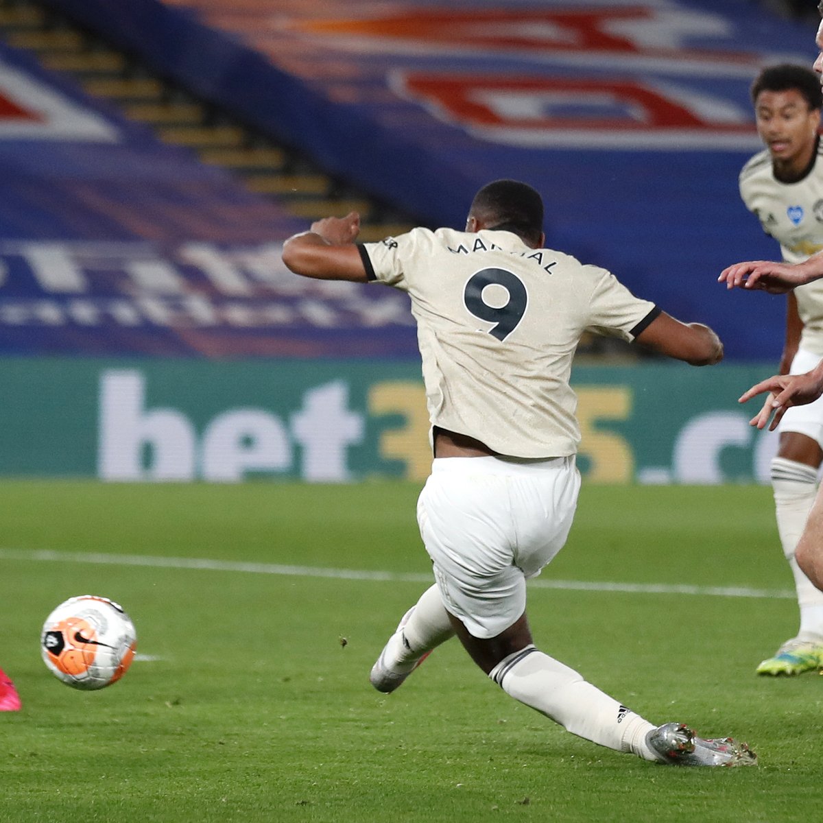 The last time Manchester United beat Crystal Palace at Selhurst Park.. 🥹🤝