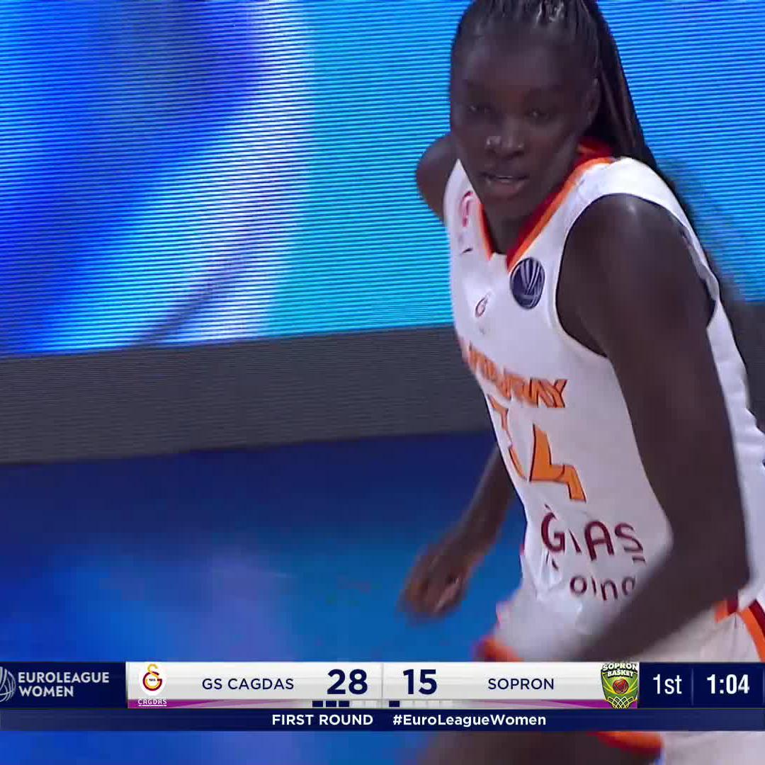 This is why they call her 'The Wizard' 🧙‍♀️ #EuroLeagueWomen x Galatasaray Çağdaş Faktoring