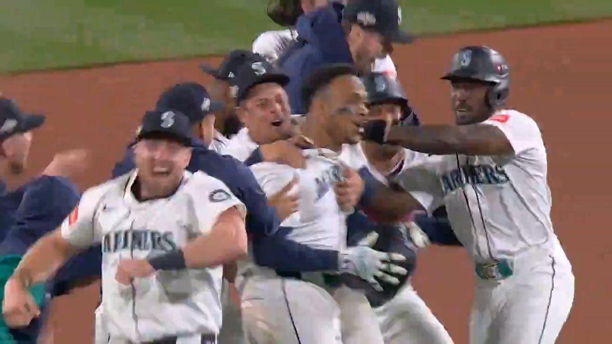 Top Plays of 2025: No. 48 Jorge Polanco walks it off in the 15th inning to send the Seattle Mariners to the ALCS!