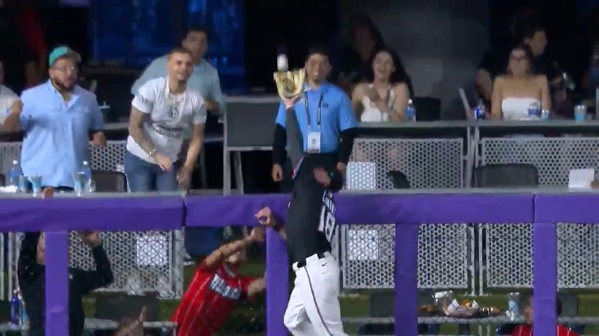 Top Plays of 2025: No. 46 Griffin Conine gets WAY up to rob a homer!