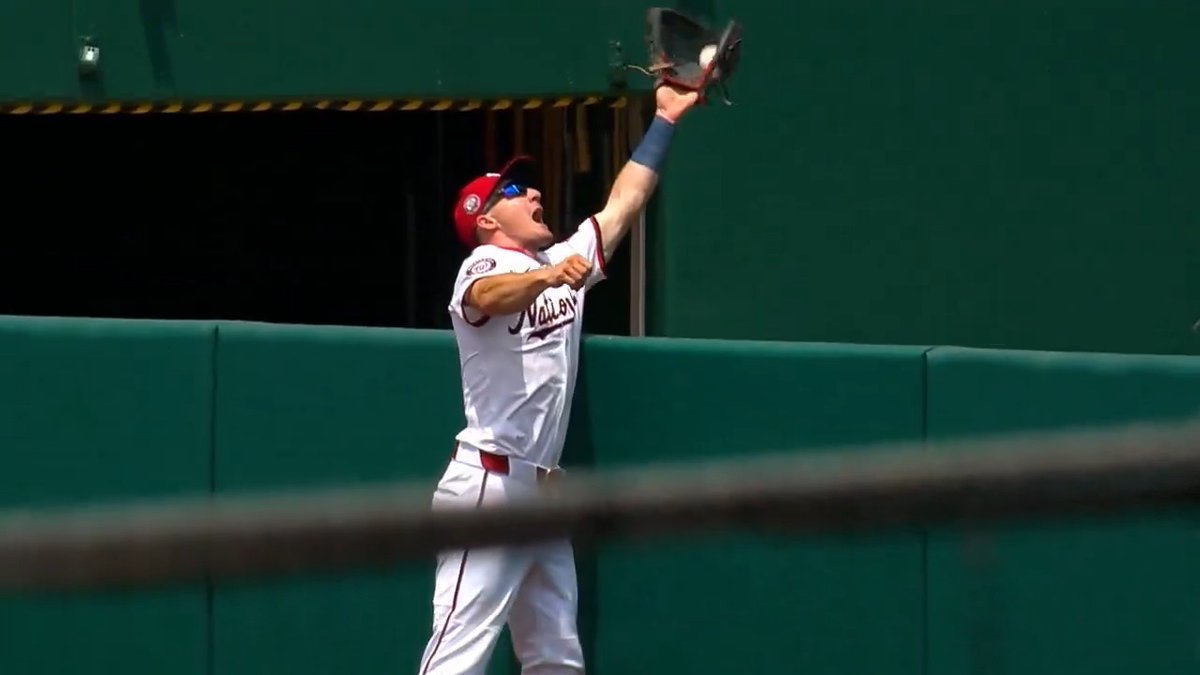 Top Plays of 2025: No. 45 Jacob Young defies gravity on this stellar home run robbery!