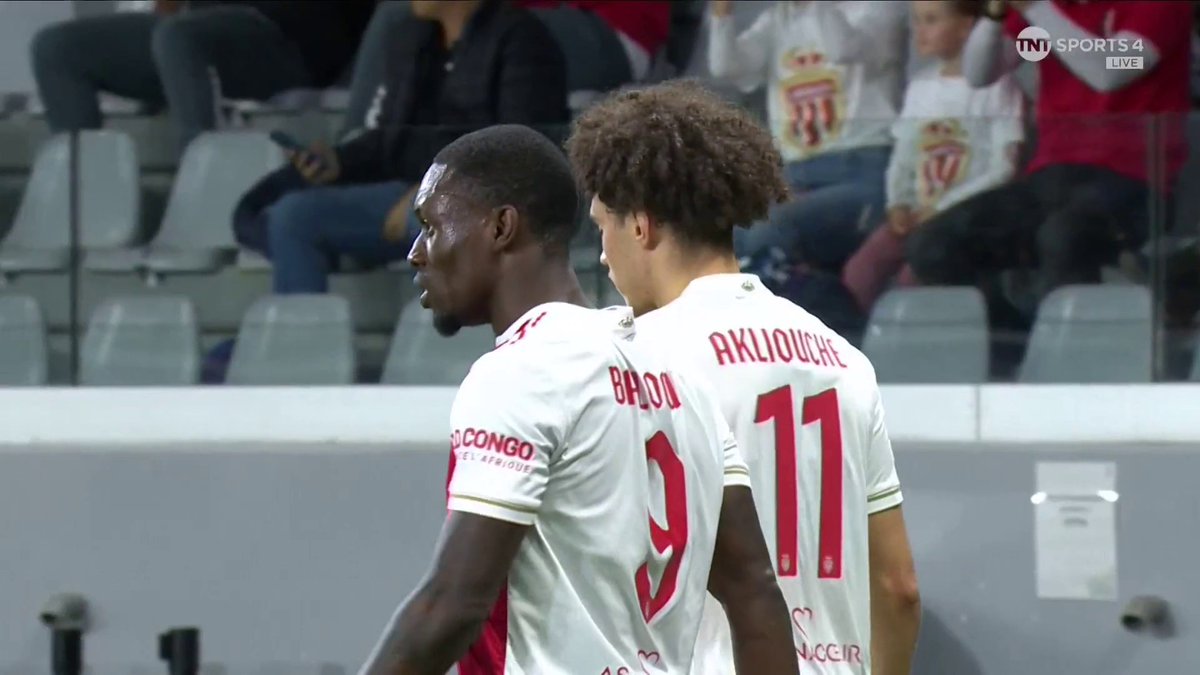 A gift for Monaco 🎁 Folarin Balogun gives them the lead after a goalkeeping error! TNT Sports &amp; discovery+ UK