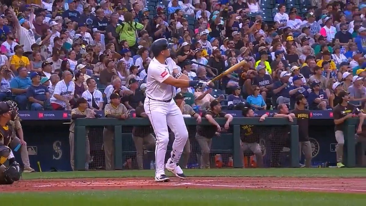 Top Plays of 2025: No. 44 Cal Raleigh's historic season hits another milestone with home run No. 50!