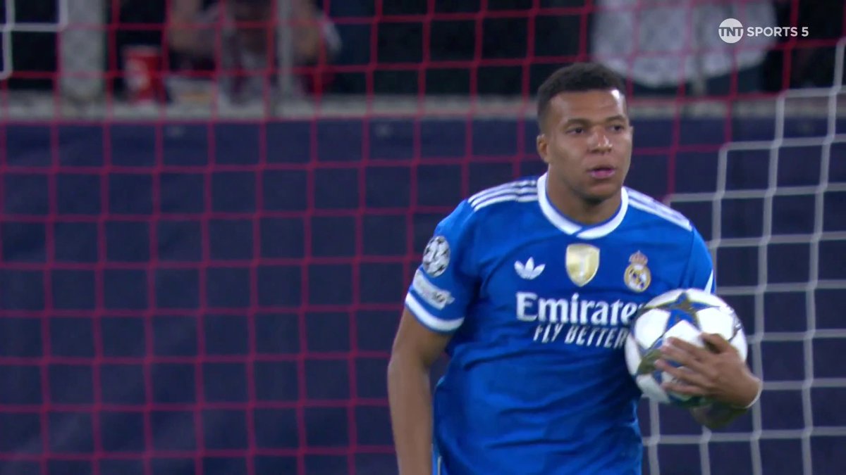 Equaliser for Real Madrid, and who else as Kylian Mbappe races away from the defence to slot home ⚡️ TNT Sports &amp; discovery+ UK