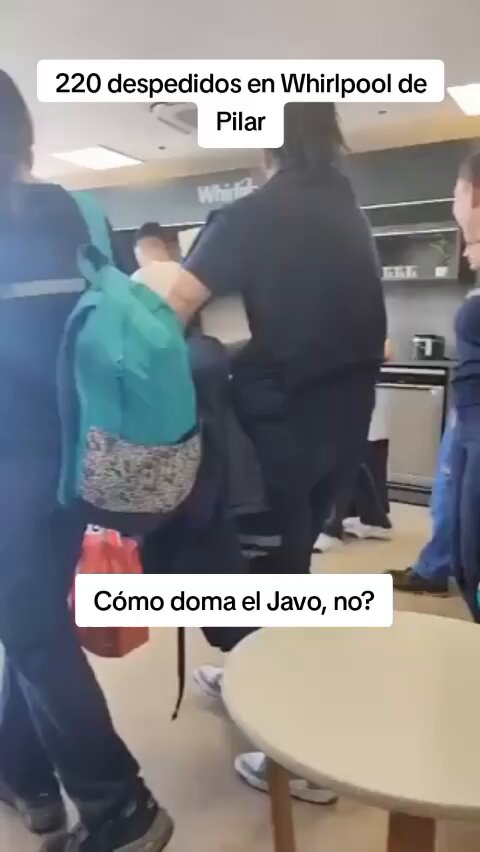 Parece que a Whirlpool no le conviene producir en la Argentina liberal del papudo incestuoso y si en la Brasil comunista de Lula da Silva... Ahí tenés la diferencia entre un estadista como Lula y un payaso mediático que garcha con la hermana... 220 empleos menos y contando...