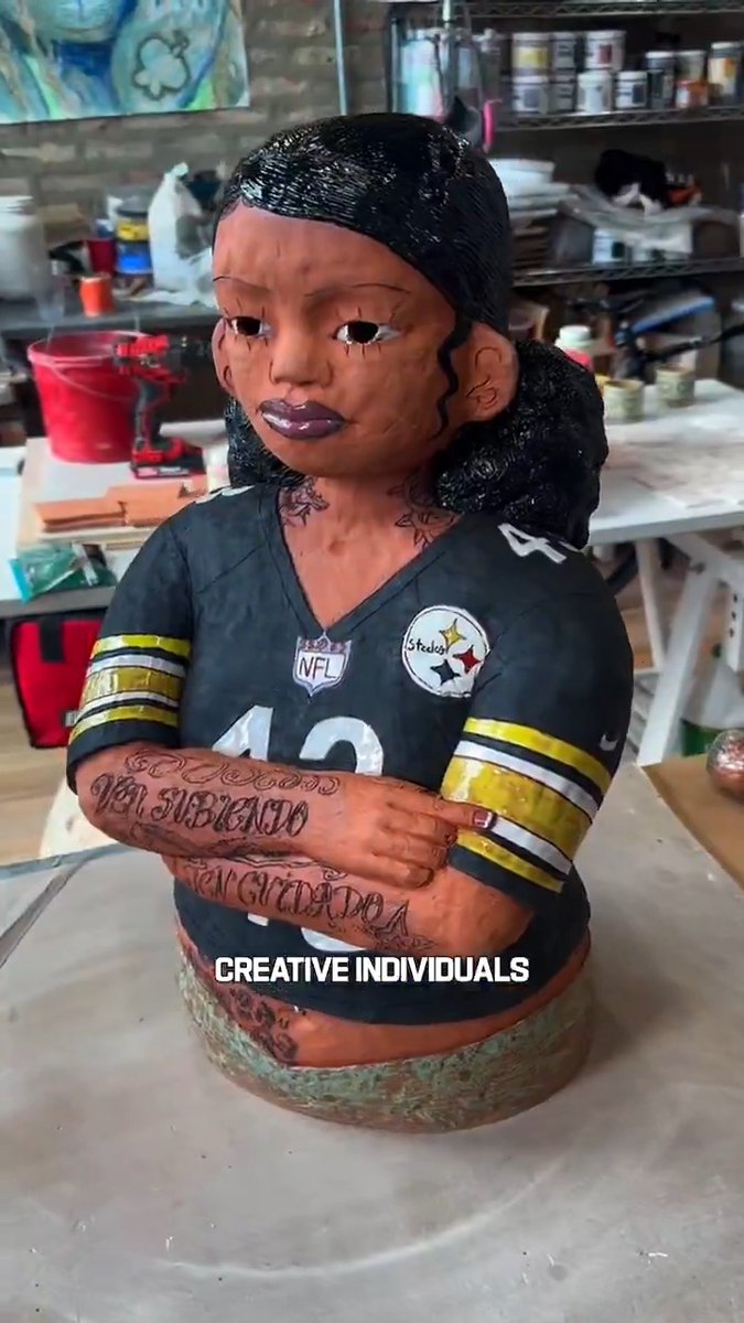 Orlando-born twin sisters and ceramic artists Sydnie + Haylie Jimenez bring together their Latin heritage and the legacy of Troy Polamalu in a powerful tribute piece. Tune in this season across NFL to learn more about each artist and visit