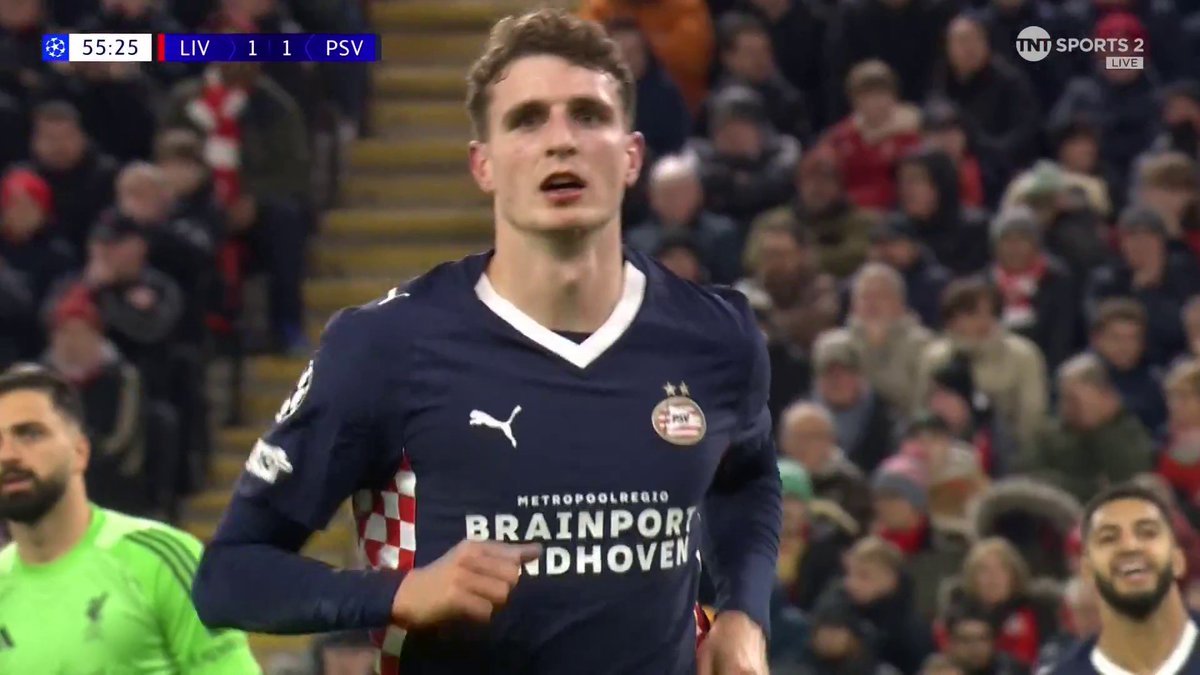 PSV go ahead once again through Til at Anfield 💥 TNT Sports & discovery+ UK