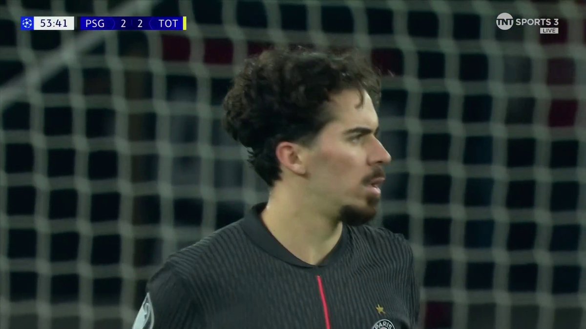 Vitinha’s technique for both of these is immense. What a player, mate.
