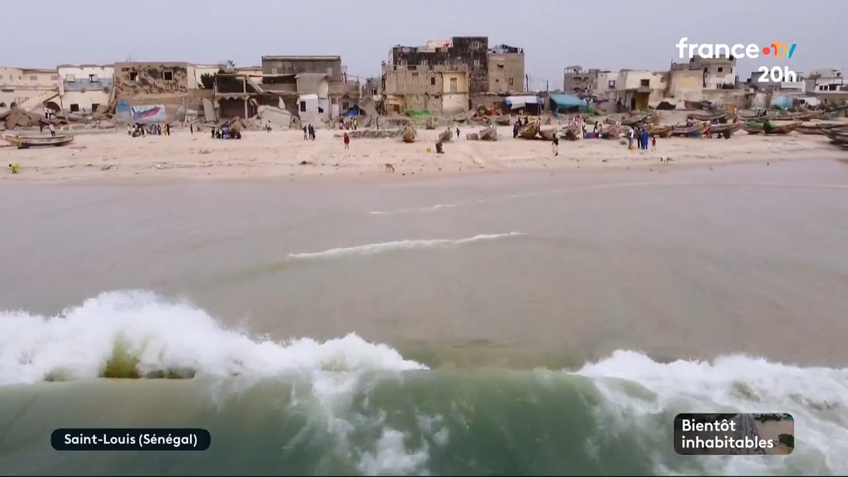 🇸🇳 Classé au patrimoine mondial de l’Unesco, Saint-Louis-du-Sénégal est aujourd’hui la cité la plus menacée d’Afrique par la montée des eaux. #JT20h