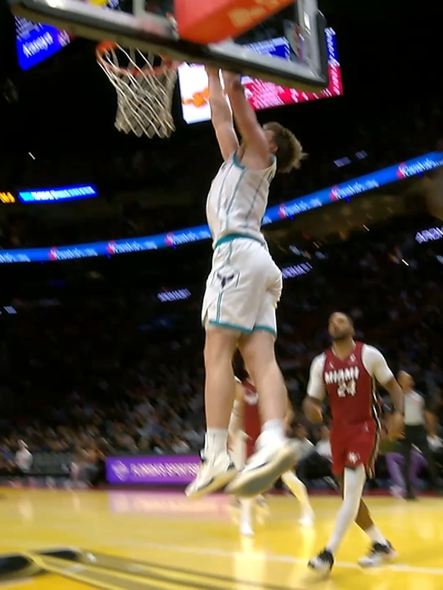 .Kon II Knueppel is our Kia America MVP of the season so far 👑 He leads all NBA rookies in scoring (19.4 PTS), 3PM (3.7), and 3P% (43.8%) and tied the rookie franchise-record of 7 3PM at ATL on 11/23.