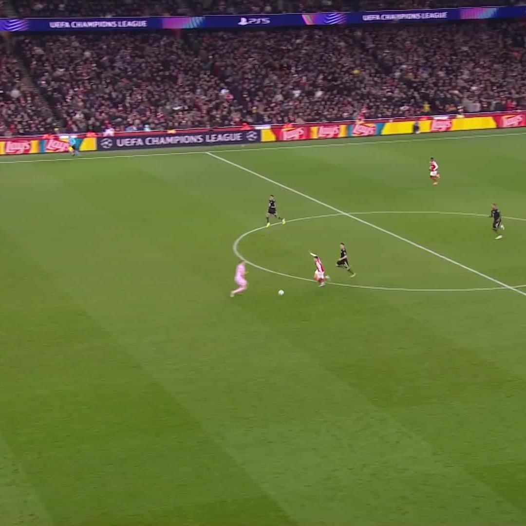 Arsenal bestraft wilden Ausflug von Neuer #DAZNmoment #UCL #ARSFCB