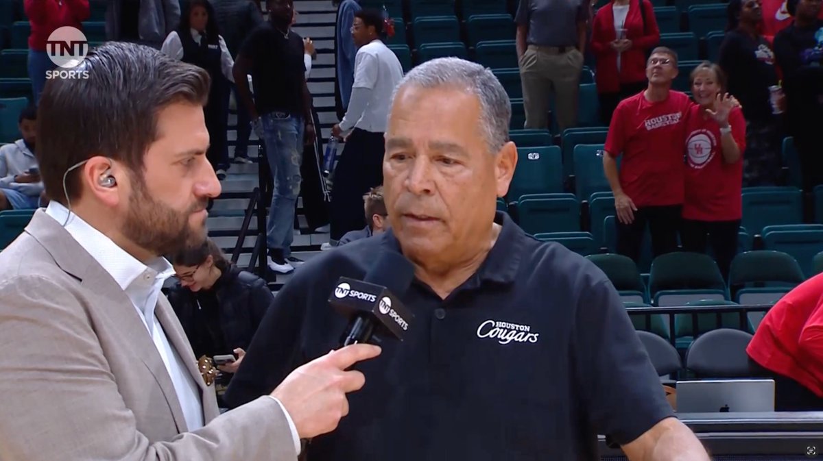 "Sometimes W's and L's is wisdom and learning, it's not always winning and losing..." Coach Sampson with a gem as he talked with Jared Greenberg after the Houston Men's Hoops 🏀 🐾 win 💎