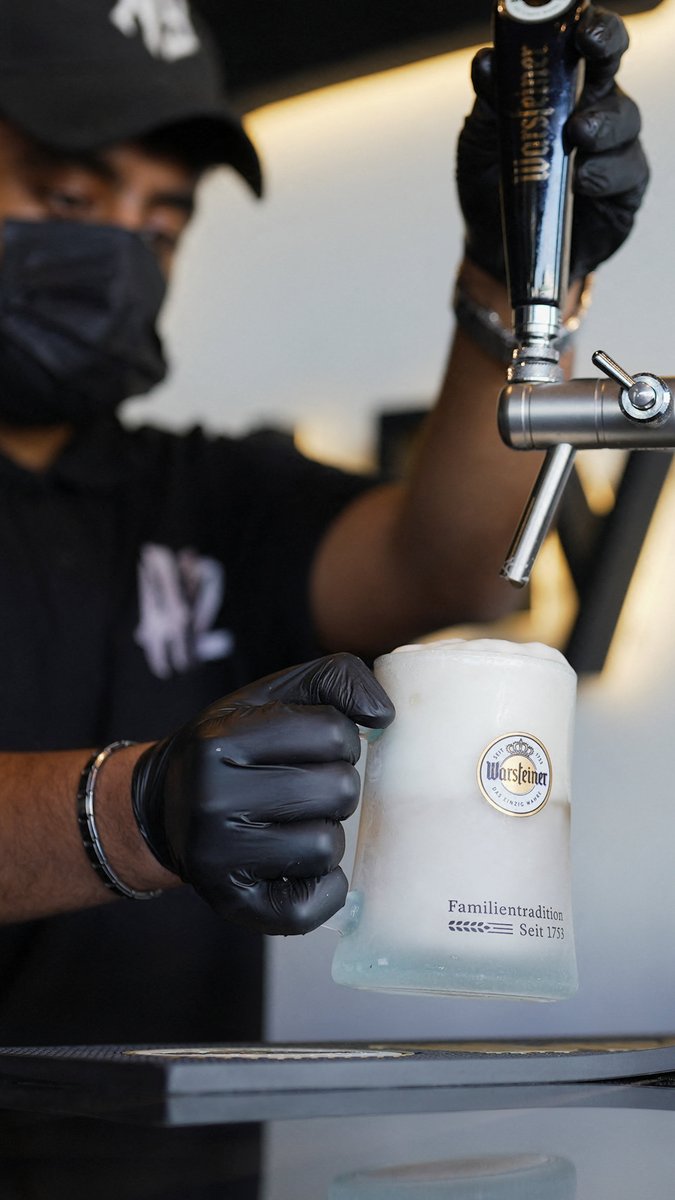 This cafe in Saudi Arabia is offering the "pub experience" — complete with *non-alcoholic* German beer on tap.