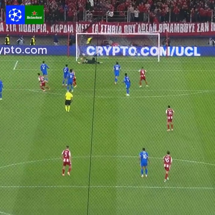 Chiquinho finishing off a special Olympiacos move 🤤 Vitinha first-time strike 😍 Vitinha's second golazo 😮‍💨 David Luiz's brilliant header 💥 Which was your favourite?! ⚽ Heineken || #UCLGOTD