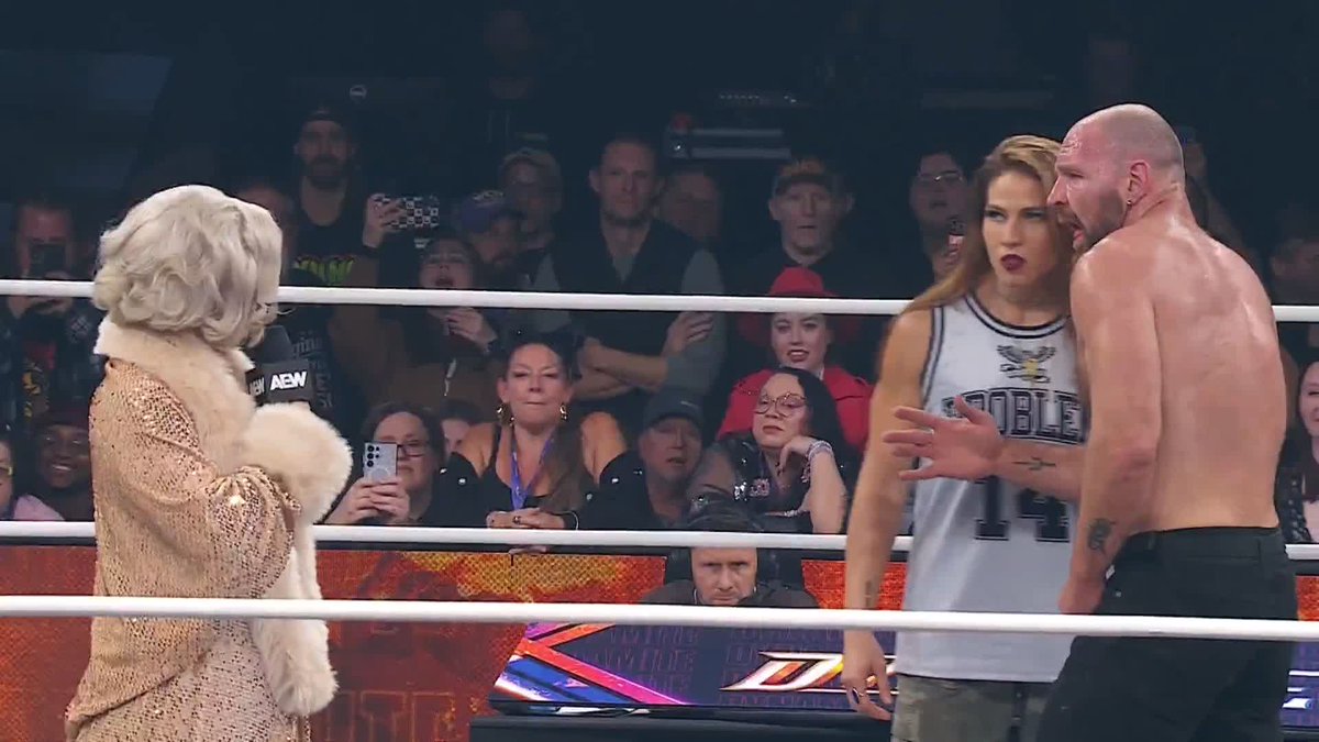 Toni Storm to Jon Moxley: “Despite your love of cargo pants... I really like you, Jonny. But when you operate in fear, where you operate in hate... I operate in LOVE and what I do for love is far more violent than you can ever imagine... Jonny!” 😂