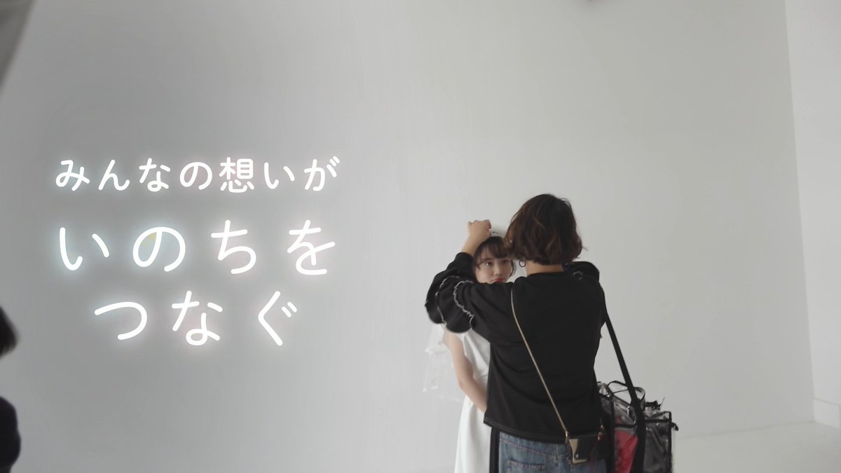 日本骨髄バンクを介した造血幹細胞移植が ✨累計3万例を達成！✨ ─────────────────── 移植累計3万例の記念映像が完成🎞️ 移植を経て生きる方々が抱く現在の素直な気持ちと、命の力強さを形にしました。 出演してくださったはこちらの3名💁 🍊石井希さん 21歳の時に急性骨髄性白血病に。翌年移植を受け、闘病を支えてくれた彼とご結婚💍 🍊宮島梨花さん 0歳の時、若年性骨髄単球性白血病と診断。その翌年に移植。今は元気な小学2年生に🎒🎓 🍊荒井daze善正さん 28歳の時に慢性活動性EBウィルス感染症に。移植を受け、現在もプロスノーボーダーとして活動🏂 荒井daze善正 皆さんの想いが誰かのいのちにつながっています。 今後ともどうかご支援とご協力をお願いします。 #つなげプロジェクトオレンジ #骨髄バンク