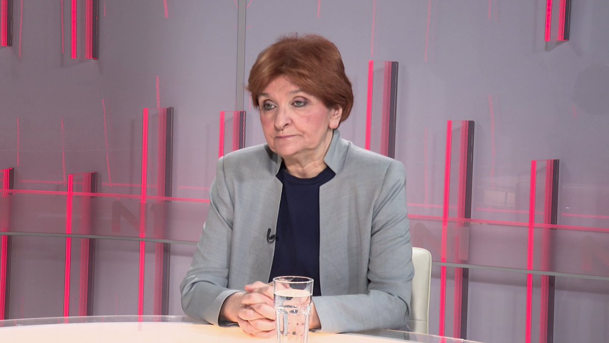 Kao prva na listi SNS, posle izbora 2022. godine preuzela je Ministarstvo zdravlja. Danas objašnjava kako stvari funkcionišu u Vladi Srbije. Kaže da su studenti budućnost ove zemlje, a da to što su nepotkupljivi najviše boli ovu vlast. Danica Grujičić u #360stepeni sa Branislav Šovljanski. Večeras u 21 sat.