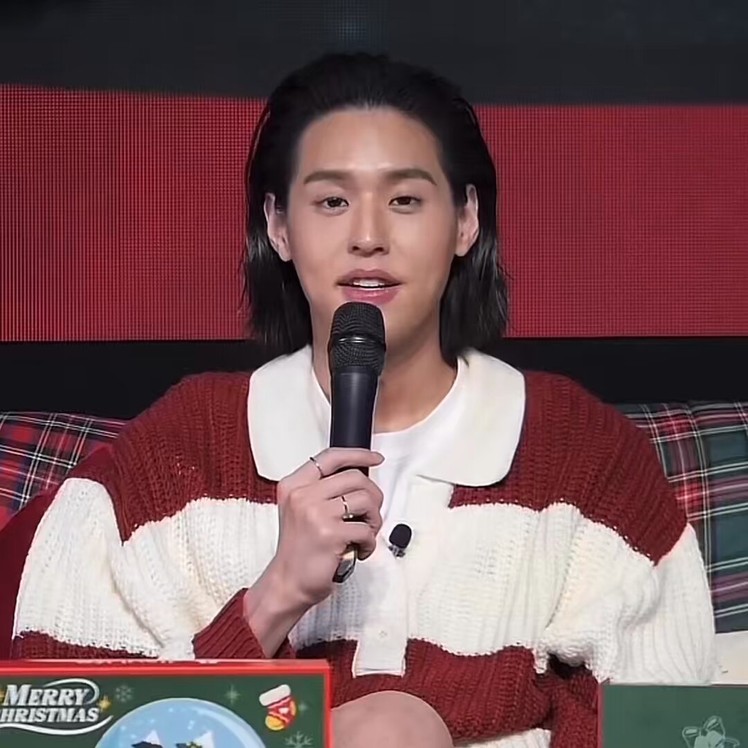 เจเนทดูไลฟ์อยู่ บิวกิ้น:เจเนทคนสวย เจเนทคนสวยย เดี๋ยวกลับไปหานะ~ บิวกิ้น:เจเนทคอมเม้นได้นะ รับงานได้ด้วยย หนิ เรียกลูกสาวว่าคนสวยยย🥹