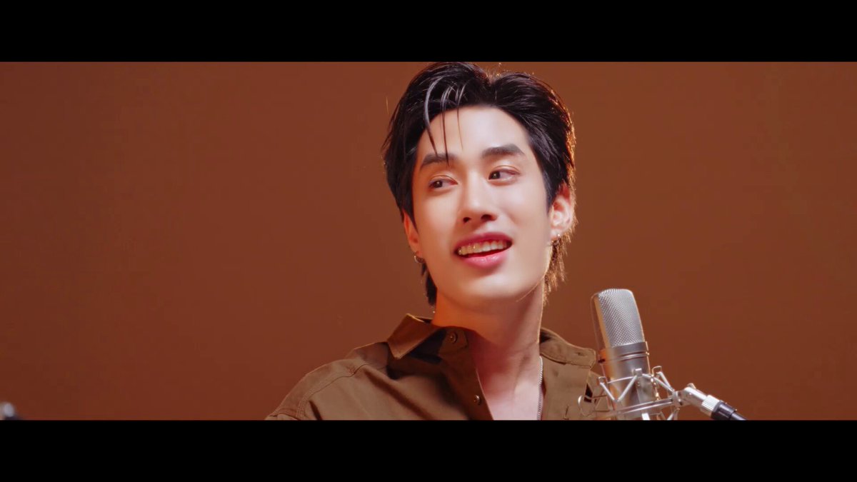 จะไม่ปล่อยมือเธอจากนี้ ไม่ว่ายามตื่นหรือหลับฝัน เราจะมีกัน มีเธอและฉัน ให้รักเราเป็นนิรันดร์ 💫 OST BY TLE FIRSTONE #จากนี้จะไม่ปล่อยมือOSTเขมจิราต้องรอด #เขมจิราต้องรอดseries #KhemjiraTheSeries #DMDMUSIC