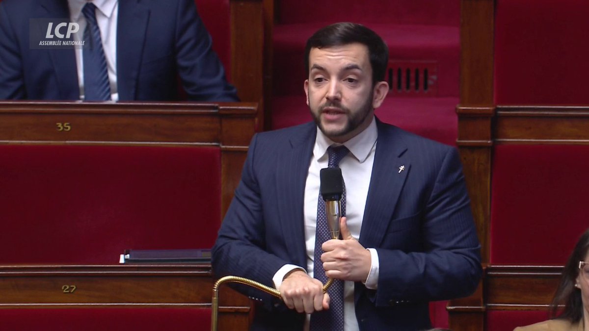 #ArcelorMittal : "Qui va vous sauver de l'amendement de suppression de la macronie, c'est nous !", annonce Jean-Philippe Tanguy Ⓜ️. "Mais ce n'est pas vous que nous sauvons, ce sont les ouvriers !", poursuit le député avant de qualifier François Hollande de "criminel économique". #DirectAN