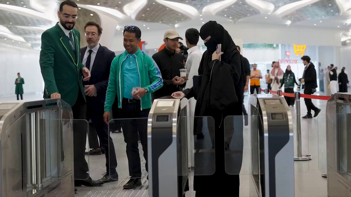 وثائقي عبر الإخبارية .. لأول مرة.. عرض إحصائيات وأثر "قطار الرياض" بعد عام من تدشينه #فيلم_أول_رحلة
