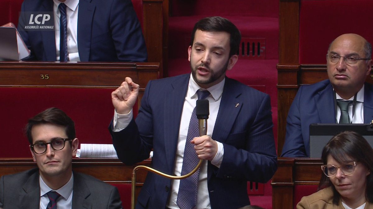 ArcelorMittal : "Même si cette loi passe aujourd'hui, il n'y aura pas de nationalisation au terme de ce vote", déclare Jean-Philippe Tanguy Ⓜ️. "Il n'y aura pas de nationalisation avant la présidentielle. Dites la vérité aux ouvriers, parce que là c'est pas bien ce que vous faites." #DirectAN