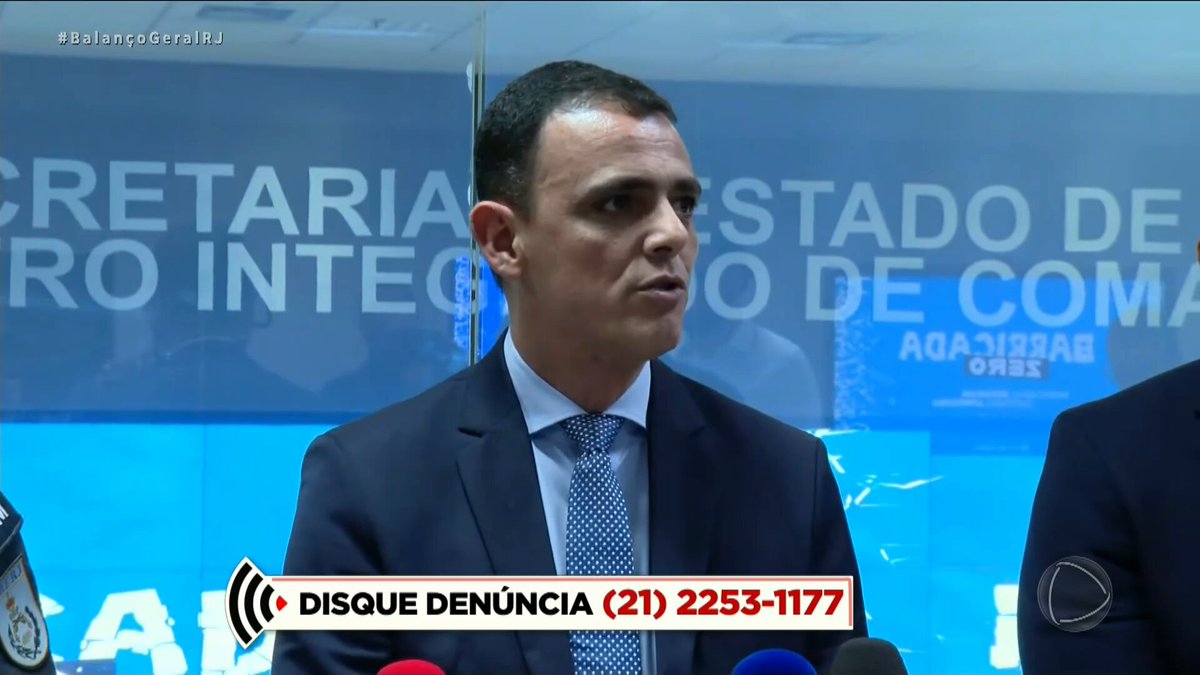 Operação Barricada Zero: a Cidade de Deus é a primeira região sem barricadas, segundo a polícia. #BalançoGeralRJ 📽️ Reprodução/Record Rio