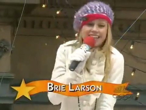 barbie and the magic of pegasus - macy's thanksgiving day parade footage (2005)