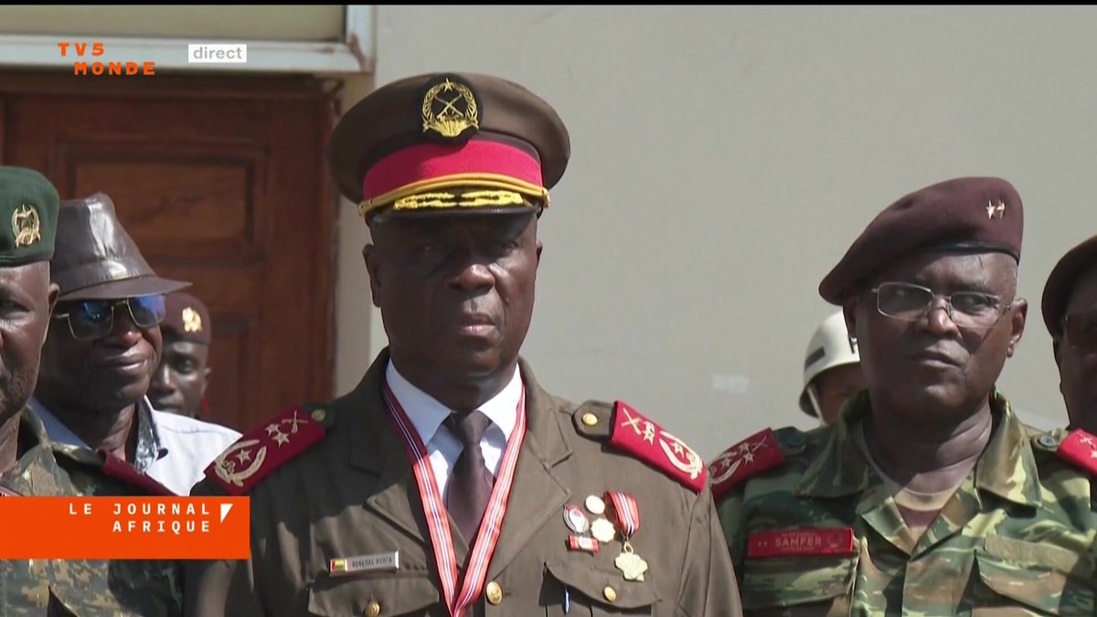 En Guinée-Bissau, au lendemain du coup d'État, le général Horta N'Tam a été investi président de la transition pour une durée de 12 mois. De son côté, l'opposant Fernando Dias, qui vit caché depuis le coup d'État, revendique la victoire à la présidentielle de dimanche.