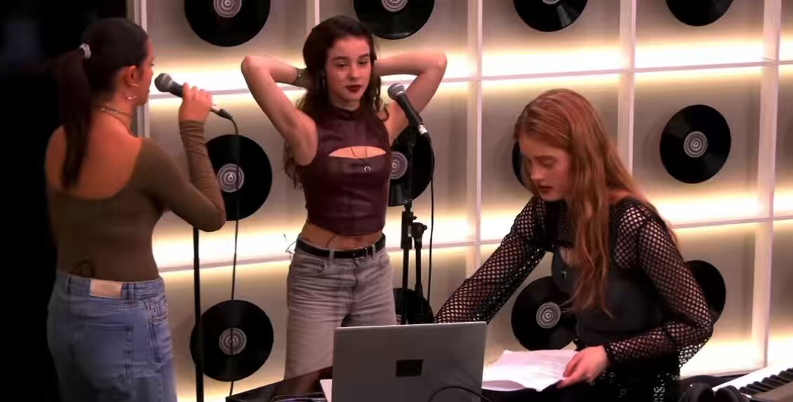 Tenemos ensayo CLIVICHAS para “ESPRESSO” de Sabrina Carpenter este viernes! 👀#OTDirecto27N