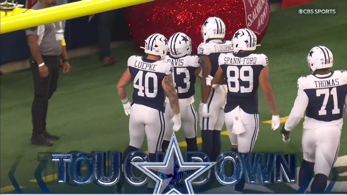 Malik Davis takes it 43 yards to the house to give the Cowboys the lead!