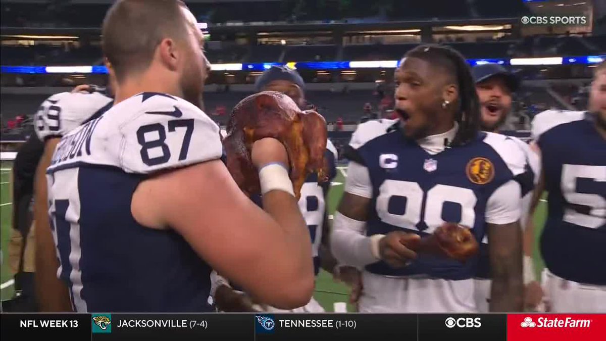 Dak Prescott and CeeDee Lamb talk to Tracy Wolfson after the Cowboys big win on Thanksgiving 🎤 AND THEN THE BOYS EAT SOME TURKEY 🦃