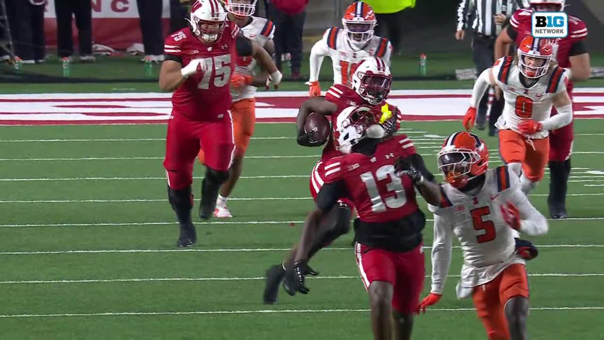 "You've got to commit to the bit." Still thinking about Wisconsin Football WR Eugene Hilton Jr. perfectly selling the pass 👀