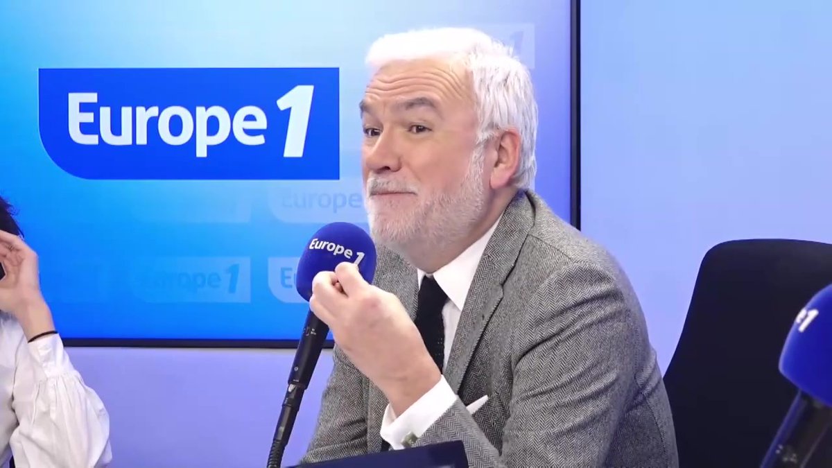 Complément d'enquête sur CNews : "L'enquête fait pschitt" lance @pascalpraud ➡️ Écoutez Pascal Praud dans #PascalPraudEtVous du lundi au vendredi de 16h à 18h sur #Europe1