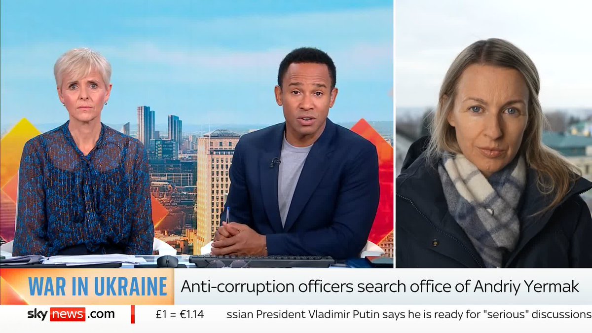 🗣️ "This corruption scandal could not happen at a worse time" Deborah Haynes joined Anna Jones and Kamali Melbourne from Kyiv to chat about the anti-corruption officers raiding the home of Zelenskyy's aide and what is happening with the peace plan ⬇️