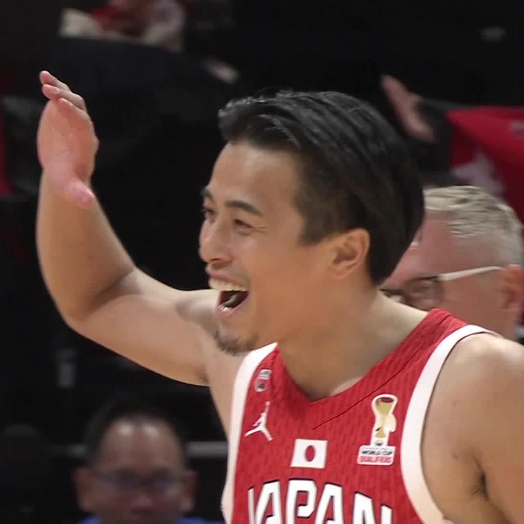 Yuki Togashi with the RAZZLE DAZZLE 🤩✨ #FIBAWC x #ギアをあげよ日本 | #日本一丸