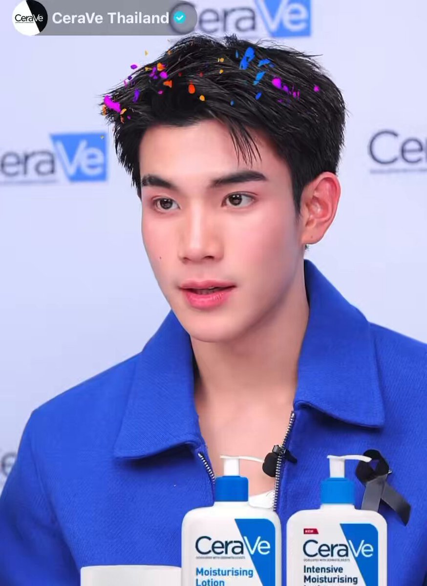 โฟ้ด : แบ๊วเกินอะไม่ชอบบบ ไม่ชอบ แบ๊วเกิน เดี๋ยวดูดิพูดอย่างงี้เดี๋ยวก็จะกดมาอีกอะ พี่บุ๋ม : บอกไปชอบแบ๊วๆ โฟ้ด : ชอบแบ๊วๆ ชอบแบ๊วๆ เอ็นดู 5555555555555555555 FOURTH #CeraVe20xFourth #Fourthnattawat #โฟร์ทณัฐวรรธน์