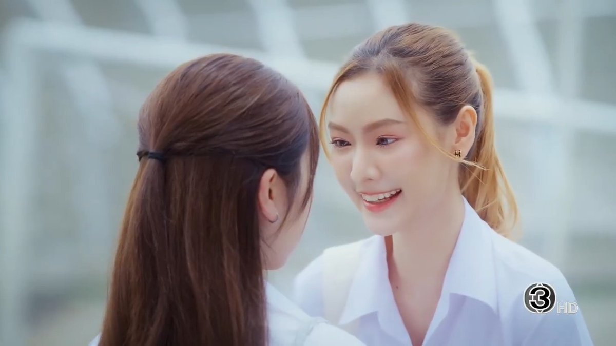 ชีวิตปีหนึ่งของยัยเจนมีอันต้องสะดุด เพราะดันรู้สึกเหมือนว่ามีรุ่นพี่คนหนึ่งไม่ชอบหน้า ติดตามชมเรื่องราวของ "เจน(จะ)" และ "พี่ได๋" ได้ใน "เจน(จะ)เป็นดาวสินกำ" ทุกวันเสาร์ เวลา 22.25 น. ทางช่อง 3 เริ่มตอนแรก 29 พ.ย.นี้ #เจนจะเป็นดาวสินกำ #LikeAPaletteSeries