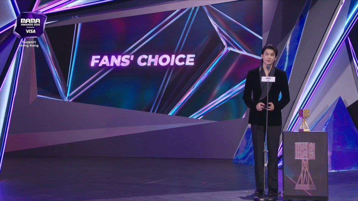 [#2025MAMA] FANS’ CHOICE FEMALE TOP 10🏆 aespa Presenting the winner of the 2025 MAMA AWARDS. 2025 MAMA AWARDS의 수상자를 소개합니다. HEAR MY ROAR, UH-HEUNG 2025 MAMA AWARDS #MAMAAWARDS #2025MAMAAWARDS