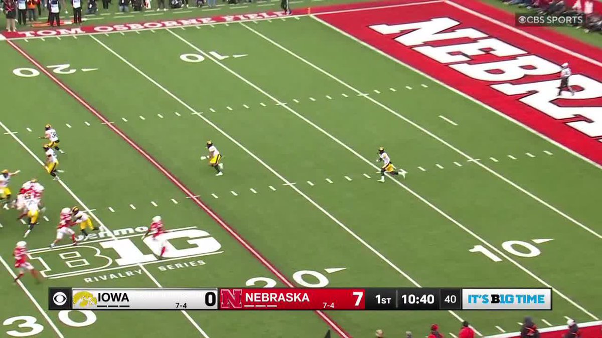 Kaden Wetjen doing Kaden Wetjen things. Kaden Wetjen x #Hawkeyes