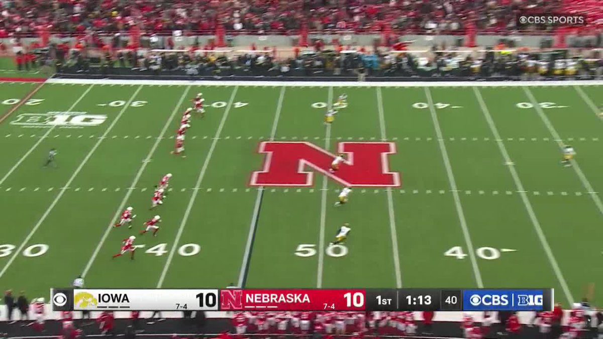 The best special teams player in Iowa football history doesn’t understand that if the ball goes past 10 yards on a kickoff it’s a live ball. You can’t make this up 😂