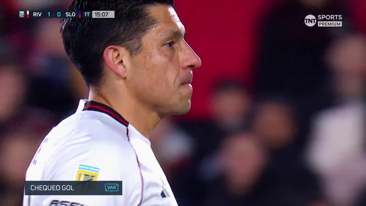 La emoción en el Monumental con este gol de Enzo, de los pocos momentos destacables del 2025.