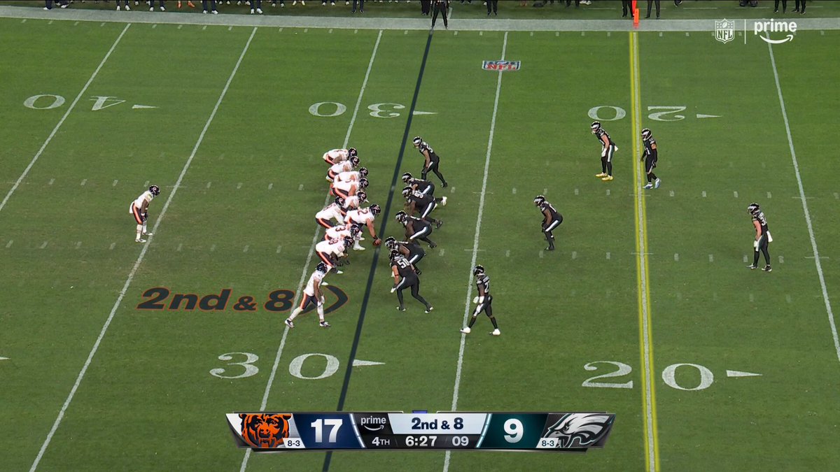 CALEB TO KMET. WHAT A THROW. CHIvsPHI FREE on Prime Video Also streaming on NFL+