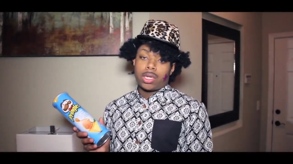 y’all remember when kiwiontae and his girl joined drea for thanksgiving in 2014?