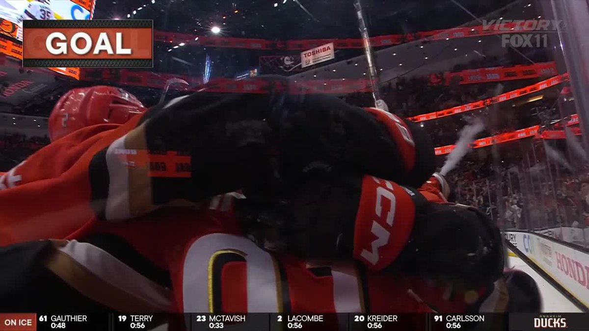 LEO CARLSSON TIES IT WITH 1:37 LEFT 🔥 SOMETHING BOUT THOSE DUCKS THIS YEAR 🦆