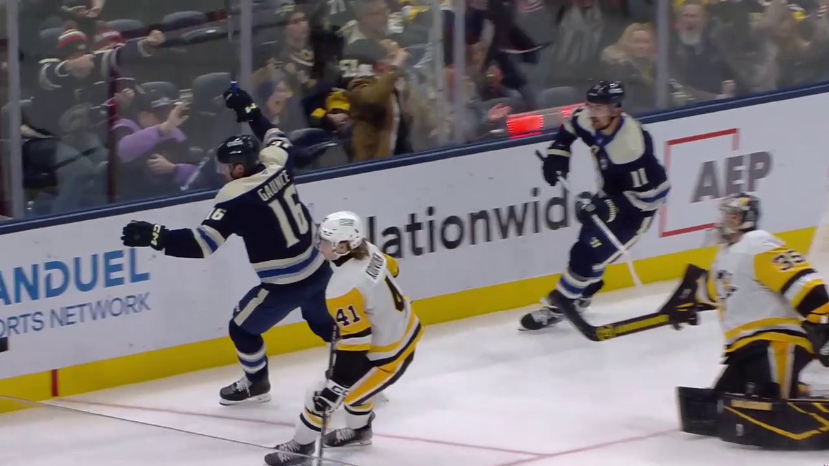 THE JACKETS WITH A SHORTHANDED PIECE OF MAGIC! 🪄
