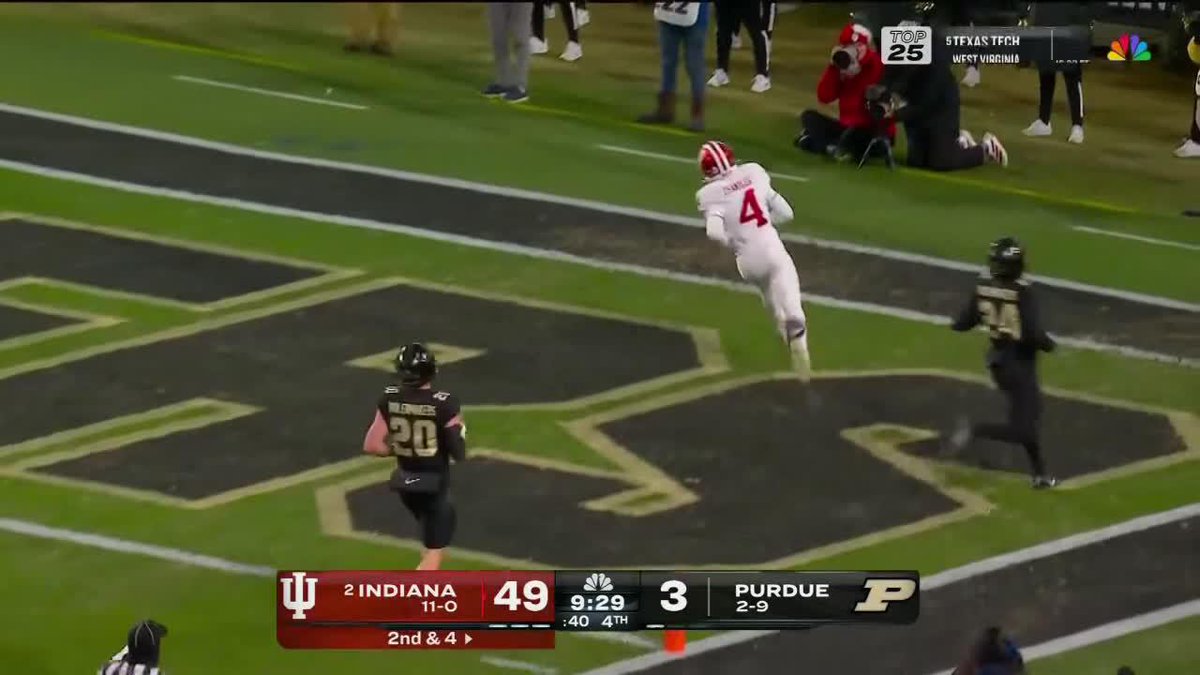 Davion Chandler puts another 6️⃣ on the board for Indiana Football 🔥 📺: NBC